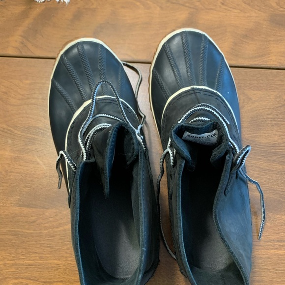 Sorel booties - Picture 3 of 3